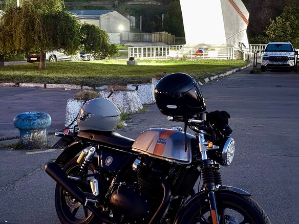 2024 Royal Enfield Continental GT, серебристый, 555000 рублей - вид 5