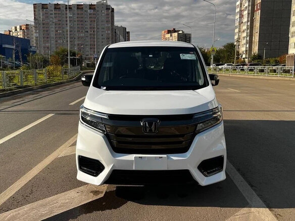 2021 Honda Stepwgn Spada V Рестайлинг, белый, 1950000 рублей - вид 1