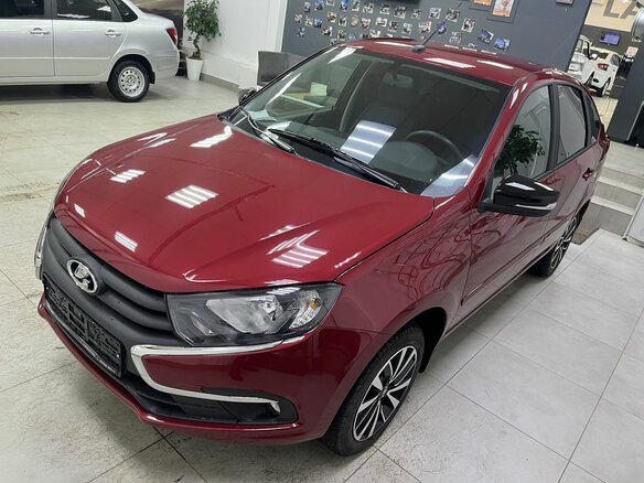 2026 Lada (ВАЗ) Granta I Рестайлинг, красный, 1369400 рублей - вид 3