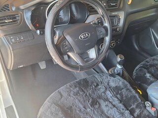 2014 Kia Rio 6-speed III, белый, 920000 рублей, вид 5