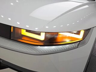 2025 Hyundai IONIQ 5 Standard Range I Рестайлинг, белый, 4064077 рублей, вид 5