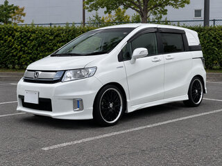 2016 Honda Freed Spike I Рестайлинг 2, белый, 784000 рублей, вид 2