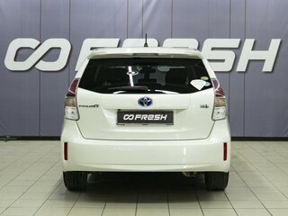 2018 Toyota Prius Alpha I (ZVW40/41) Рестайлинг, белый, 1649000 рублей, вид 4