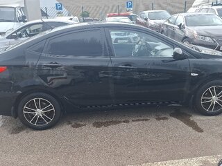 2013 Hyundai Solaris I, чёрный, 490000 рублей, вид 2