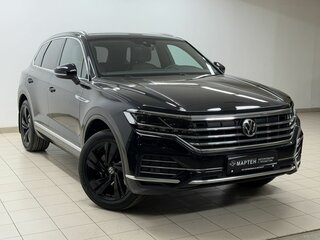 2018 Volkswagen Touareg III, чёрный, 4230000 рублей, вид 3