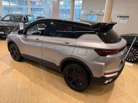 2026 Geely Coolray I Рестайлинг 2, серебристый, 2774990 рублей - вид 3