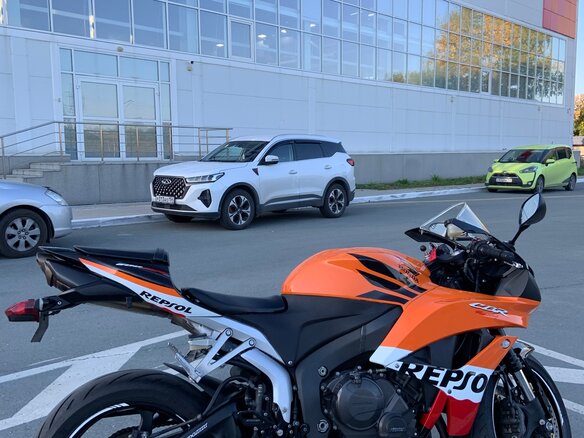 2008 Honda CBR 600RR, чёрный, 630000 рублей - вид 4