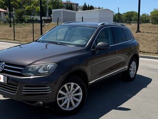 2010 Volkswagen Touareg II, серый, 1850000 рублей, вид 1
