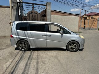 2006 Honda Stepwgn Spada III, серебристый, 1000000 рублей, вид 2