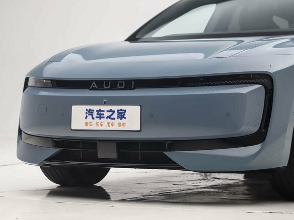 2026 Audi E5 83 kWh, голубой, 7620000 рублей - вид 5