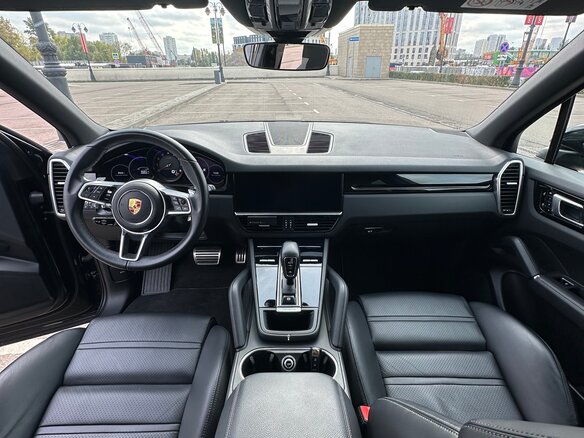 2020 Porsche Cayenne S III, чёрный, 6300000 рублей - вид 12