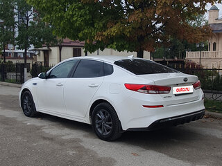 2019 Kia Optima IV Рестайлинг, белый, 1550000 рублей, вид 1