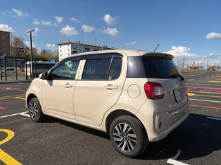 2020 Toyota Passo III Рестайлинг, бежевый, 875000 рублей, вид 5