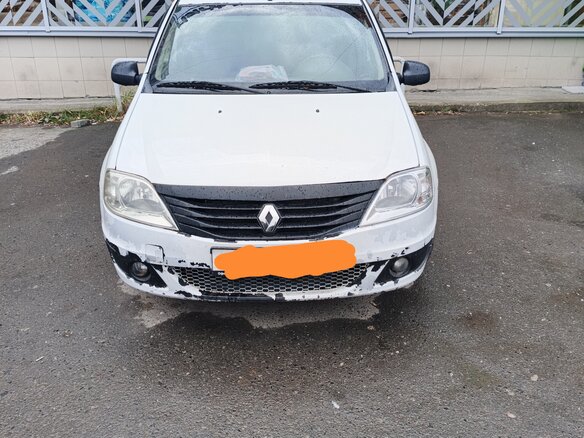 2010 Renault Logan I Рестайлинг, белый - вид 2