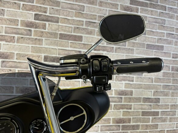 2008 Harley-Davidson Electra Glide, жёлтый, 845000 рублей - вид 12