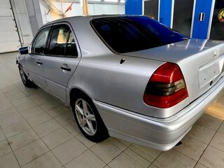 1994 Mercedes-Benz C-Класс 180 I (W202), серебристый, 75000 рублей, вид 4