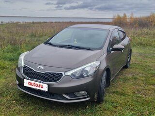 2013 Kia Cerato III, бежевый, 950000 рублей, вид 4