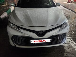 2019 Toyota Camry VIII (XV70), белый, 2880000 рублей, вид 1