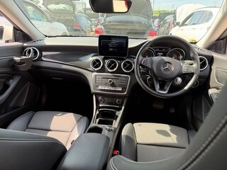 2017 Mercedes-Benz CLA 200 I (C117, X117) Рестайлинг, белый, 1111777 рублей, вид 5