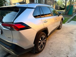 2020 Toyota RAV4 V (XA50), серый, 3050000 рублей, вид 3