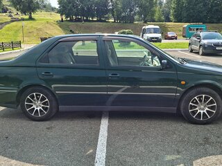 1998 Toyota Vista V (V50), зелёный, 369000 рублей, вид 2