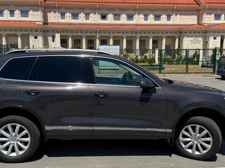 2010 Volkswagen Touareg II, серый, 1850000 рублей, вид 4