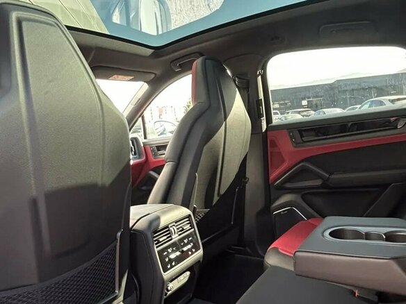 2026 Porsche Cayenne Coupé III Рестайлинг, серый, 18890000 рублей - вид 16