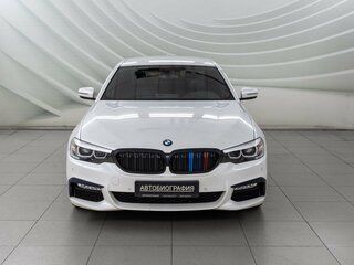 2017 BMW 5 серии 520i VII (G30/G31/G38), белый, 3428000 рублей, вид 2