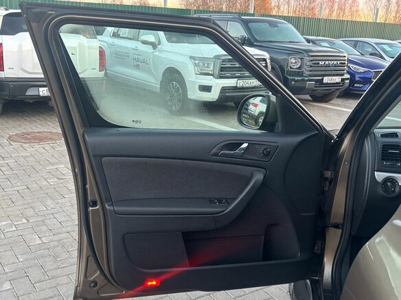 2011 Skoda Yeti I, коричневый, 550000 рублей - вид 13