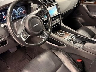 2016 Jaguar F-Pace I, красный, 2500000 рублей, вид 5