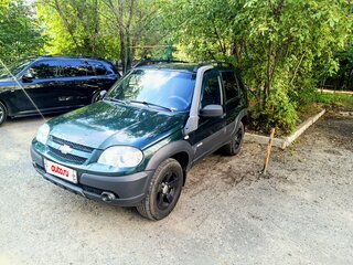 2015 Chevrolet Niva I Рестайлинг, зелёный, 600000 рублей, вид 2