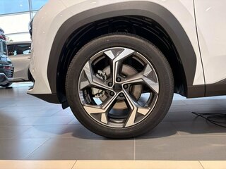 2026 Geely Atlas II, белый, 3909990 рублей, вид 5