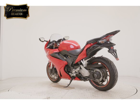 2019 Honda VFR 800, красный, 977000 рублей - вид 5