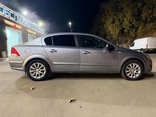 2008 Opel Astra H Рестайлинг, серый, 550000 рублей, вид 4