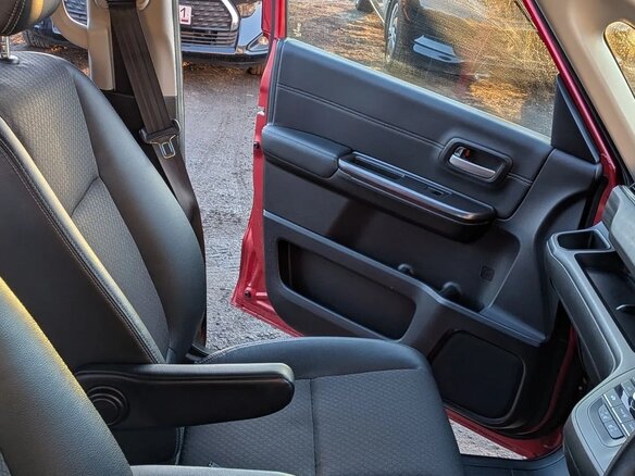 2020 Honda Freed II Рестайлинг, красный, 1500000 рублей - вид 23