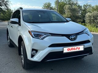 2017 Toyota RAV4 IV (XA40) Рестайлинг, белый, 2900000 рублей, вид 3