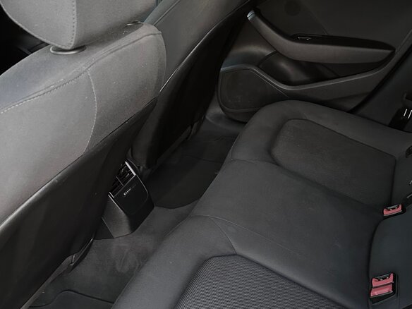 2019 Audi A3 III (8V) Рестайлинг, жёлтый, 1675000 рублей - вид 11