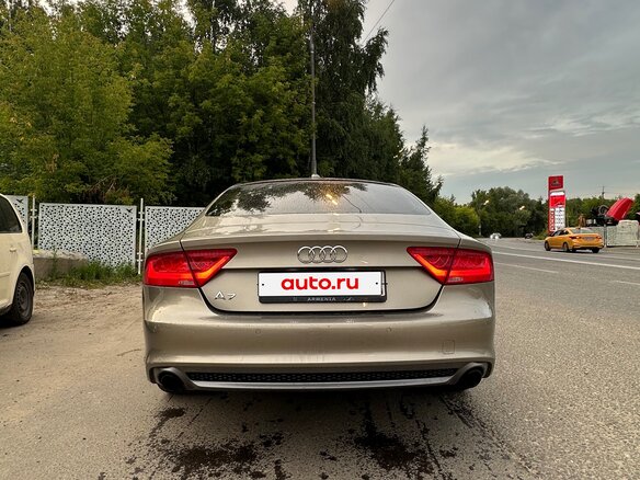 2013 Audi A7 S-tronic I (4G), бежевый, 2350000 рублей - вид 19