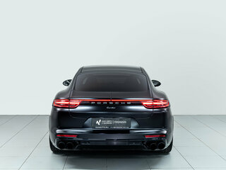 2017 Porsche Panamera Turbo II, чёрный, 6650000 рублей, вид 5