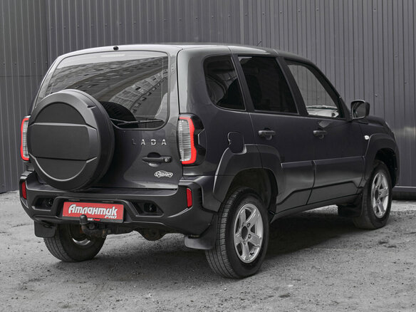 2021 Lada (ВАЗ) Niva, серый, 900000 рублей - вид 4