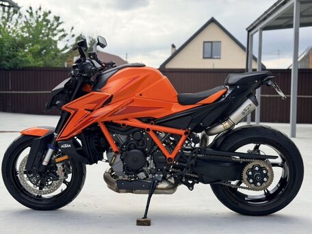 2024 KTM 1390 Super Duke R Evo, оранжевый, 1999999 рублей, вид 4