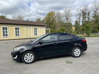 2013 Kia Rio 4-speed III, чёрный, 715000 рублей, вид 5