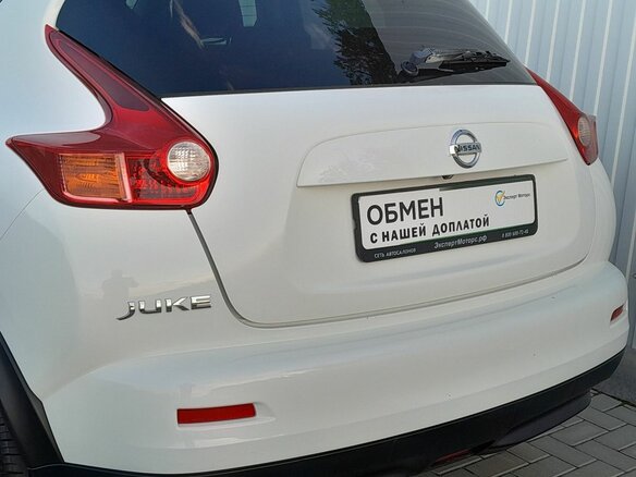 2011 Nissan Juke I, белый - вид 9