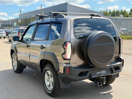 2024 Lada (ВАЗ) Niva Travel I, коричневый, 1177000 рублей, вид 4