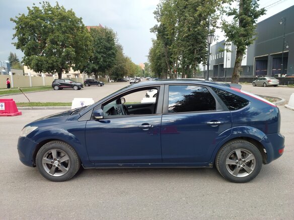 2011 Ford Focus II Рестайлинг, синий - вид 4