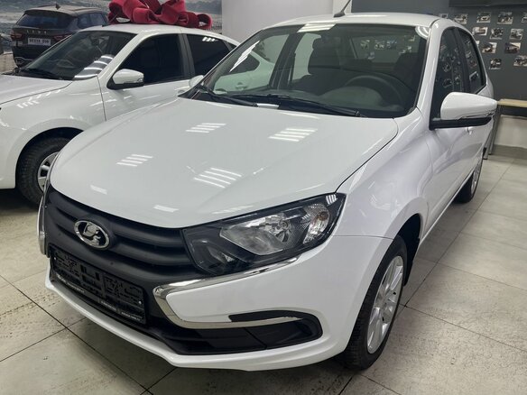 2026 Lada (ВАЗ) Granta I Рестайлинг, белый, 1153900 рублей - вид 3