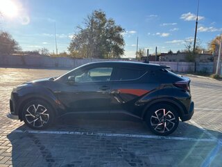 2017 Toyota C-HR I, чёрный, 1650000 рублей, вид 3