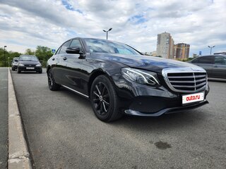 2018 Mercedes-Benz E-Класс 200 V (W213, S213, C238), чёрный, 2000000 рублей, вид 3