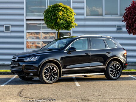 2014 Volkswagen Touareg II, чёрный, 2049000 рублей, вид 1