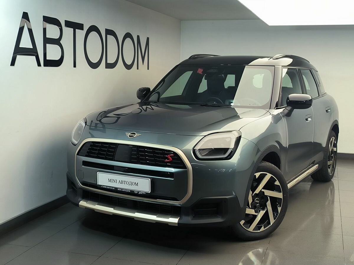 Открыть фотографии: Mini Countryman III